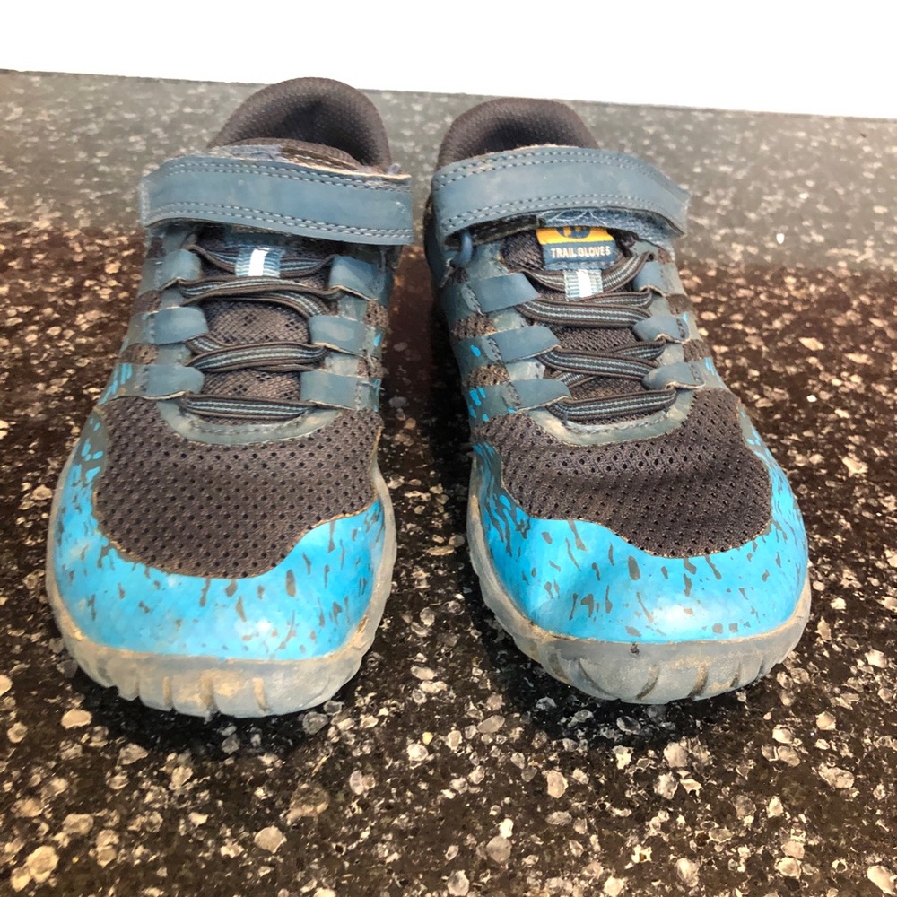 Merrell Kids Trail Glove Barefoot Style in size 1 🏃🏿‍♀️